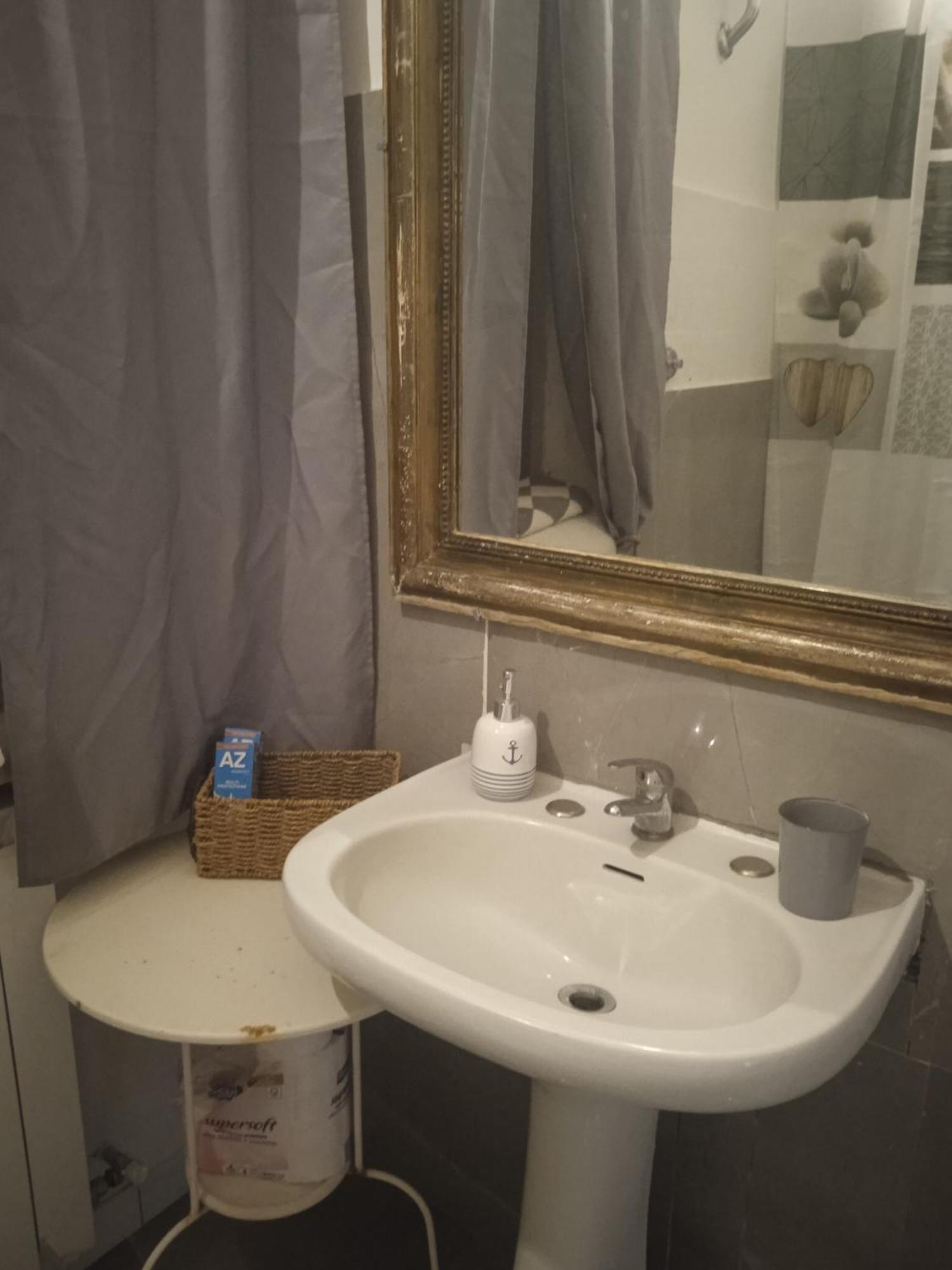 Stanze Al Porto Apartment Civitavecchia Bagian luar foto